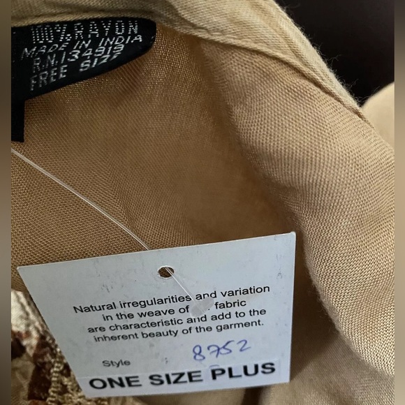 SR Fasion Women’s Embroidered Front Tan Tunic Top Long Sleeves One Size Plus - Picture 8 of 9